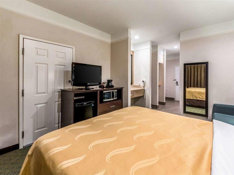 סן אנטוניו Quality Inn & Suites Seaworld North מראה חיצוני תמונה