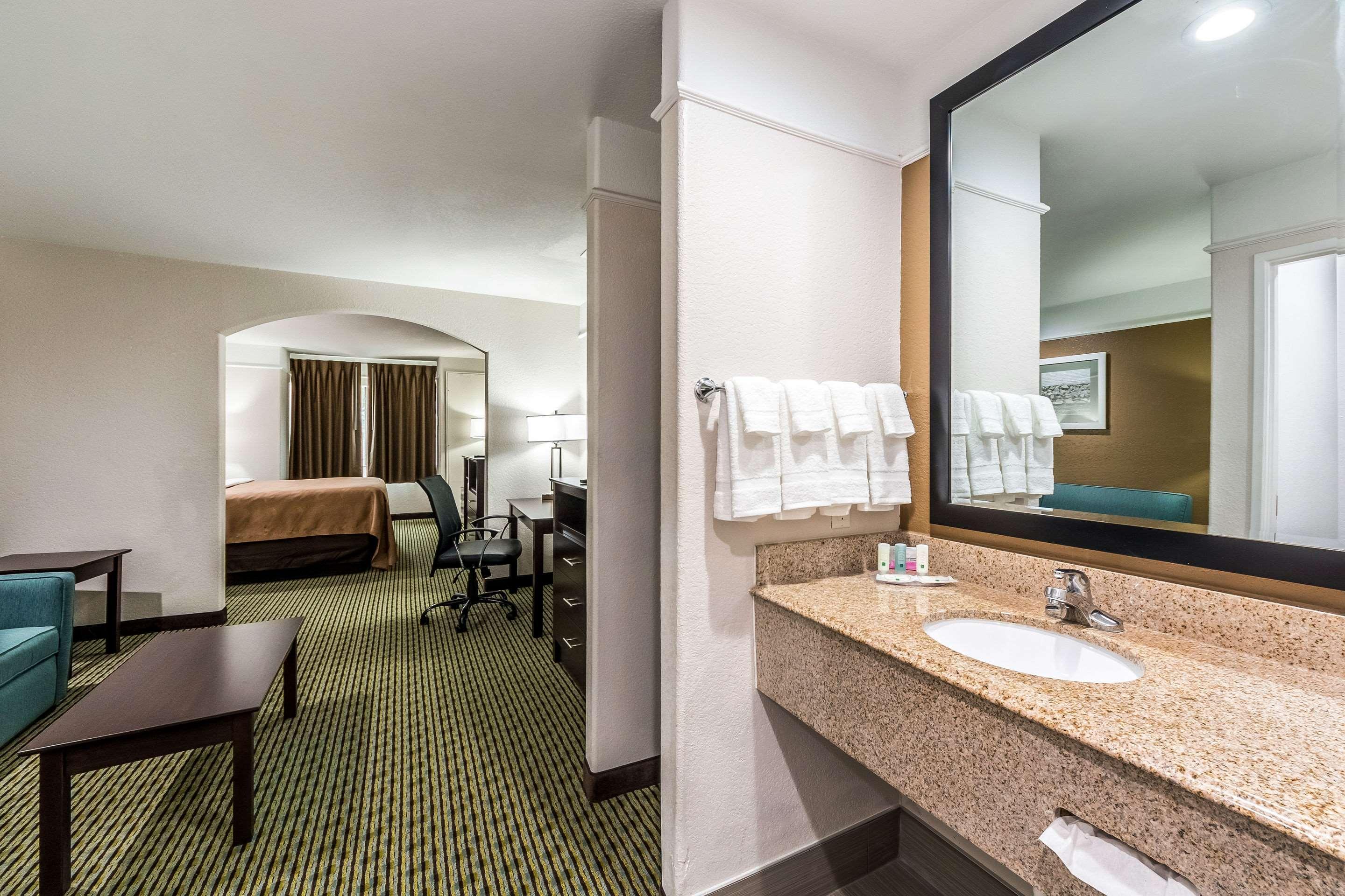 סן אנטוניו Quality Inn & Suites Seaworld North מראה חיצוני תמונה